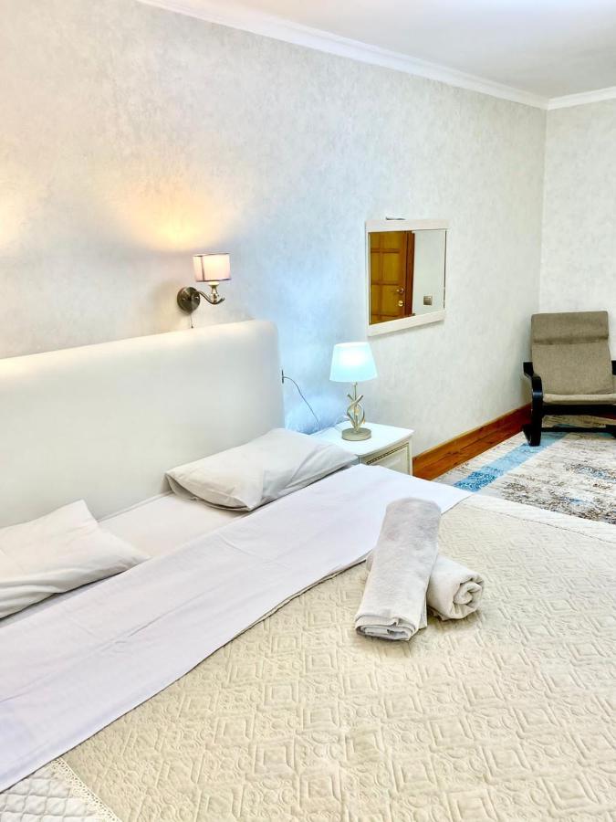 Просторная 3 Комнатная Квартира На Арбате Apartment Almaty Exterior photo